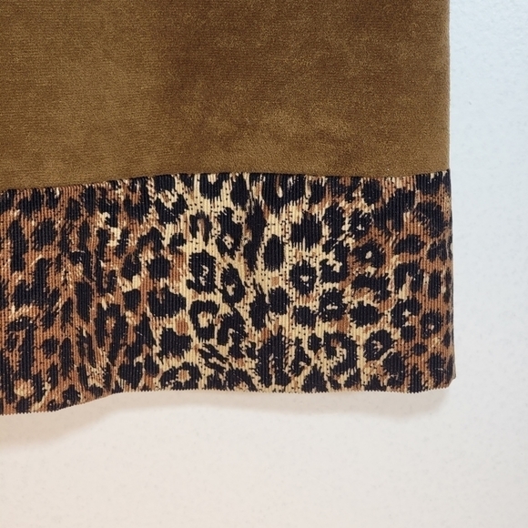 VINTAGE Daniel Laurent dress, matching zip-up blazer. Tan suede/leopard print - Picture 4 of 16